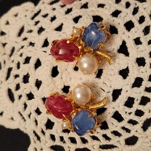 High quality vintage clip on earrings